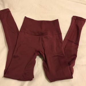 lululemon wine legging. Held-in sensation.